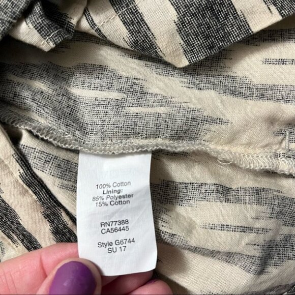 Jcrew factory ecrue ikat ruffle  top size 4 - Picture 3 of 4